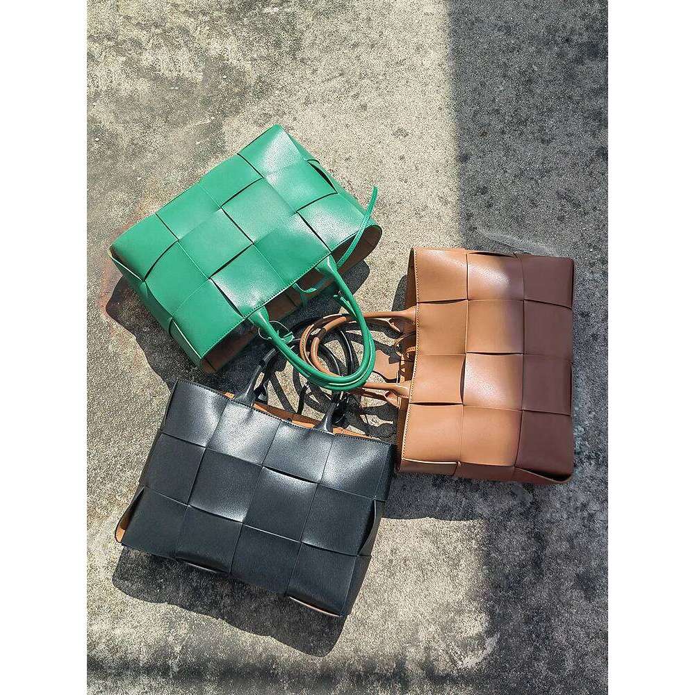 High Quality Leather Business Women's Shoulder Large Square Handbag Designer Fashion and Elegant Ladies Tote Bag