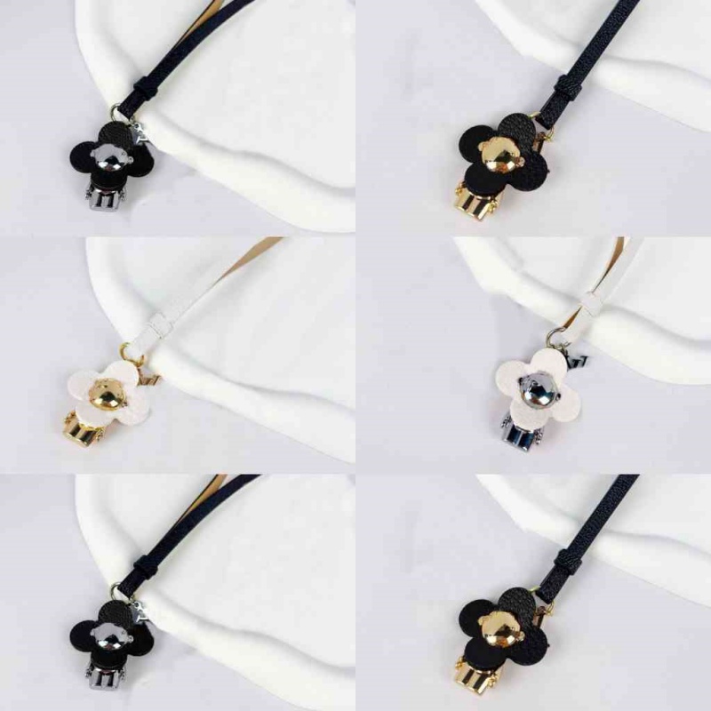 Plated gold keychain designer wallet charm car key chain cartoon flower doll pendant keyrings abjustable leather rope lanyard simple letter high grade faf239