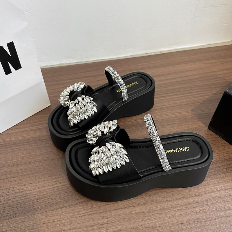 Ddmysports Rhinestone Thick Soled Slippers For Women New Summer Fashionable Outdoor Wear With Skirts Versatile Soft Sole Comfortable Beach Sandals Out