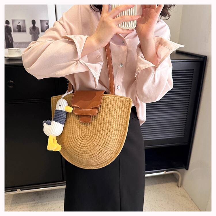 Luxury Brand Designer Bag Zuosaosjia French Retro Summer Women's Half Round Underarm Single Shoulder Crossbody Bag Versatile Beach Vacation Beach