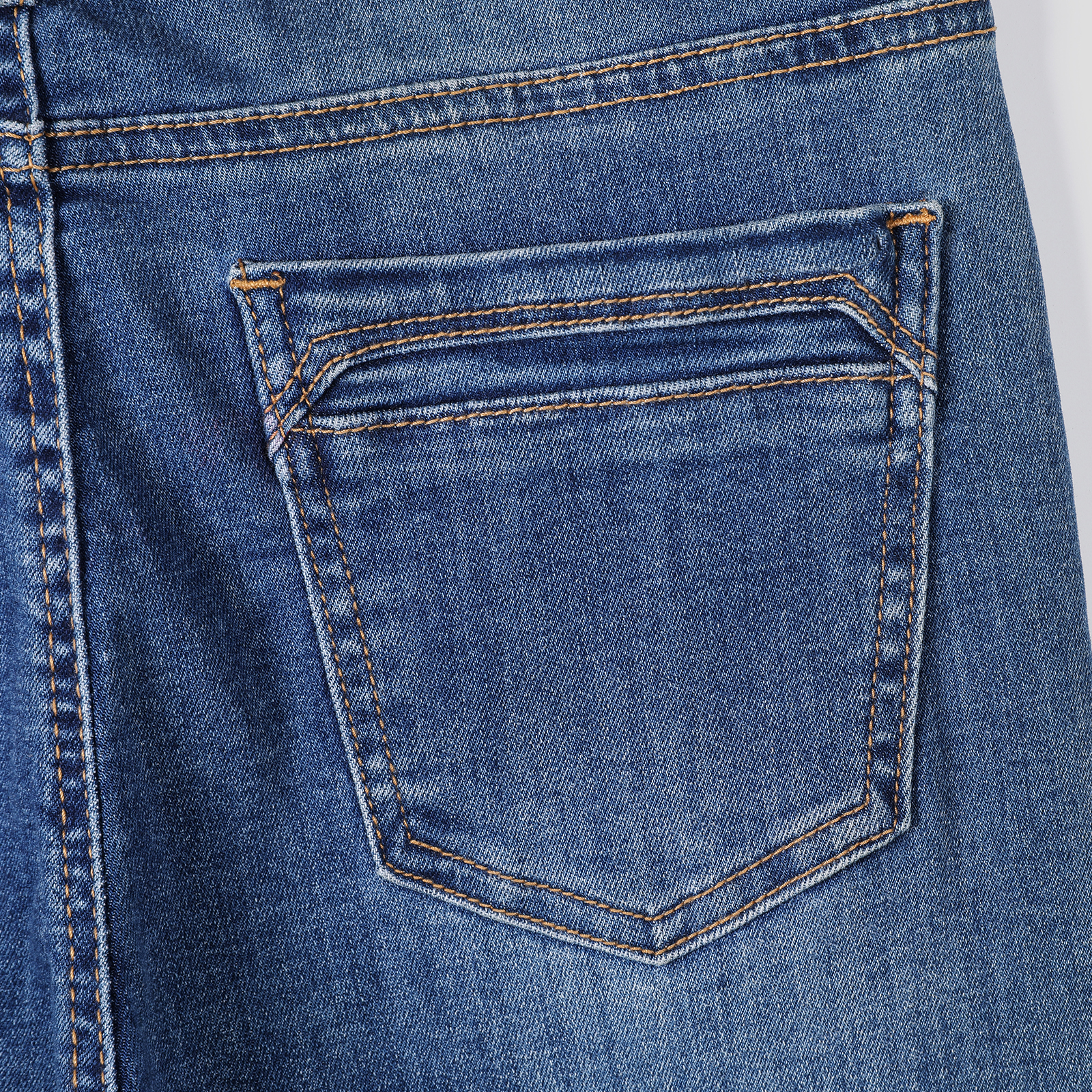 Women's tight jeans with stretch slim fit lifted buttocks and long legs are versatile for daily casual wear