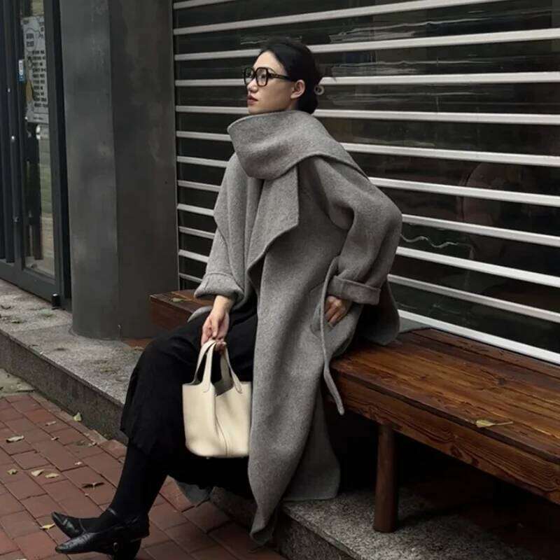 Designer Clothing Autumn Woolen Belt New Shawl Scarf Collar Elegant Female Winter Vintage Lace-Up Overcoat High Street Chic Coats Office Lady Coat Fas