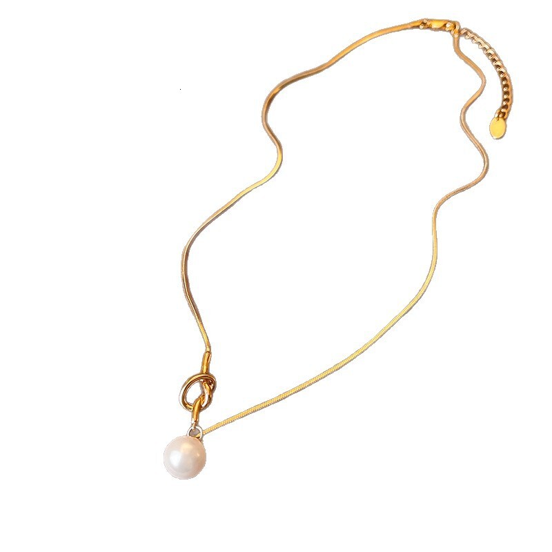 2025 New Gold Knot Pearl Necklace For Women Sweater Chain Luxury Designer Necklace Elegant High-end Luxury Pendant Niche