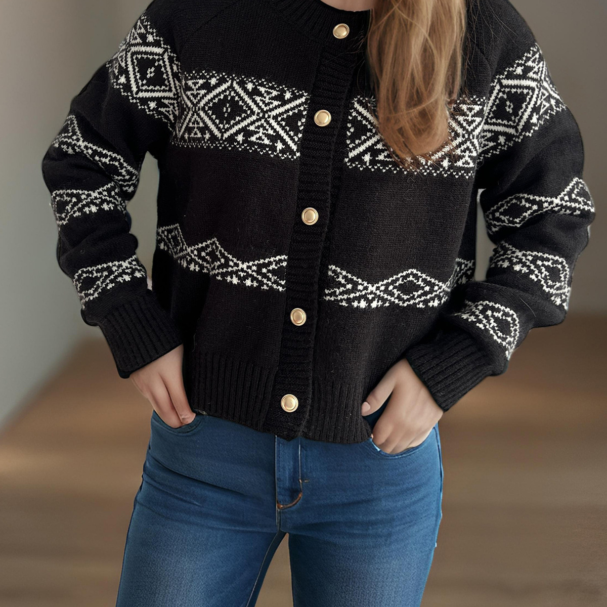 new Free shipping designer sweater for women Casual simple comfortable sweater personalized outer knitted sweater