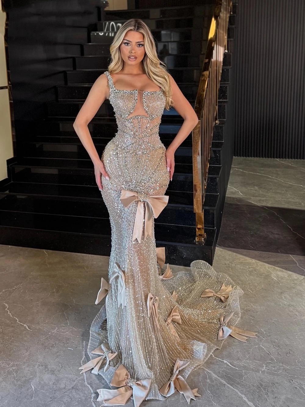 Royal Square Neck Crystal Mermaid Evening Dress Glitter Sequined Sleeveless Bridal Gown Bow Appliques Bride Dresses Customized