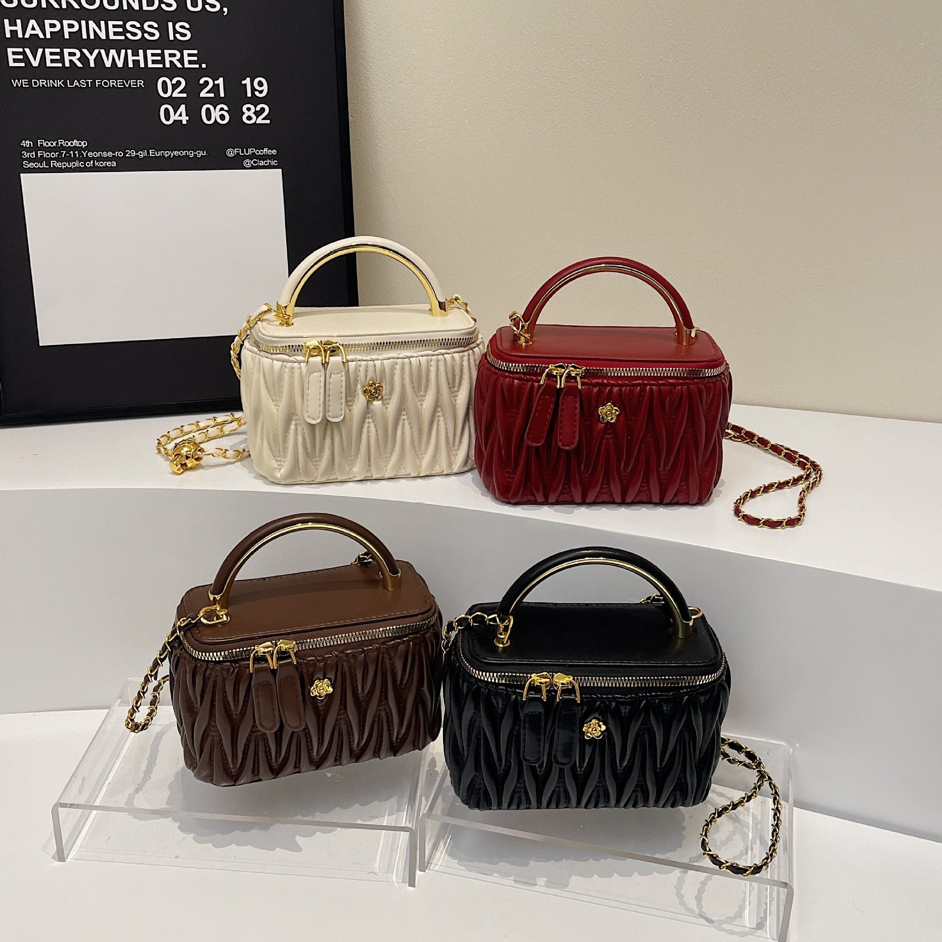 Luxury Brand Designer Bag 2025 Spring Diamond Embroidery Thread Pleated Small Square Bag Ins Style European And American Bags Handheld Chain Box Bag S