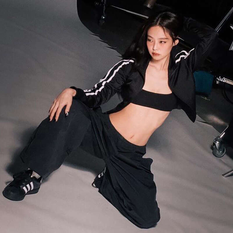 2025 Summer New Sports Slim Fit Long Sleeve Elegant Versatile Jennie Same Style Women's Jacket a49