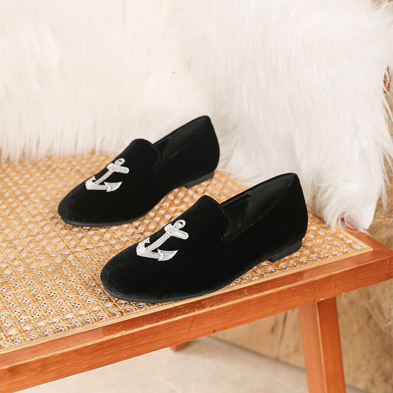 Grape Mom Style French Exquisite Embroidered Casual Slip-On Velvet Soft Sole Loafers for Women