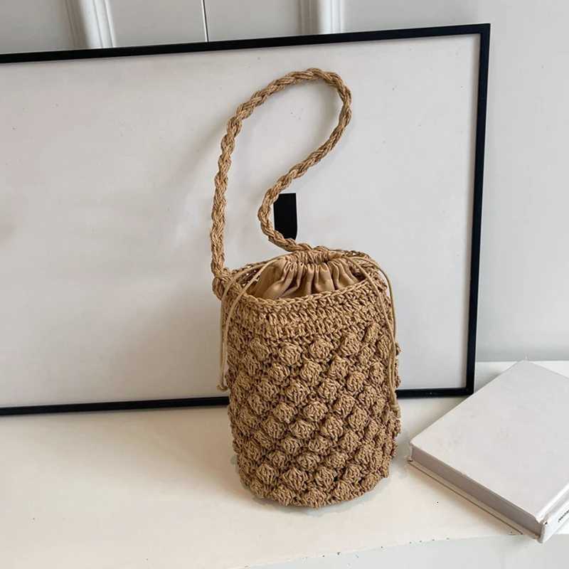Summer Fiable Trendy Mens Bag High Quality Grass Woven Bag Bucket Shape Drawstring Handbags Y250725