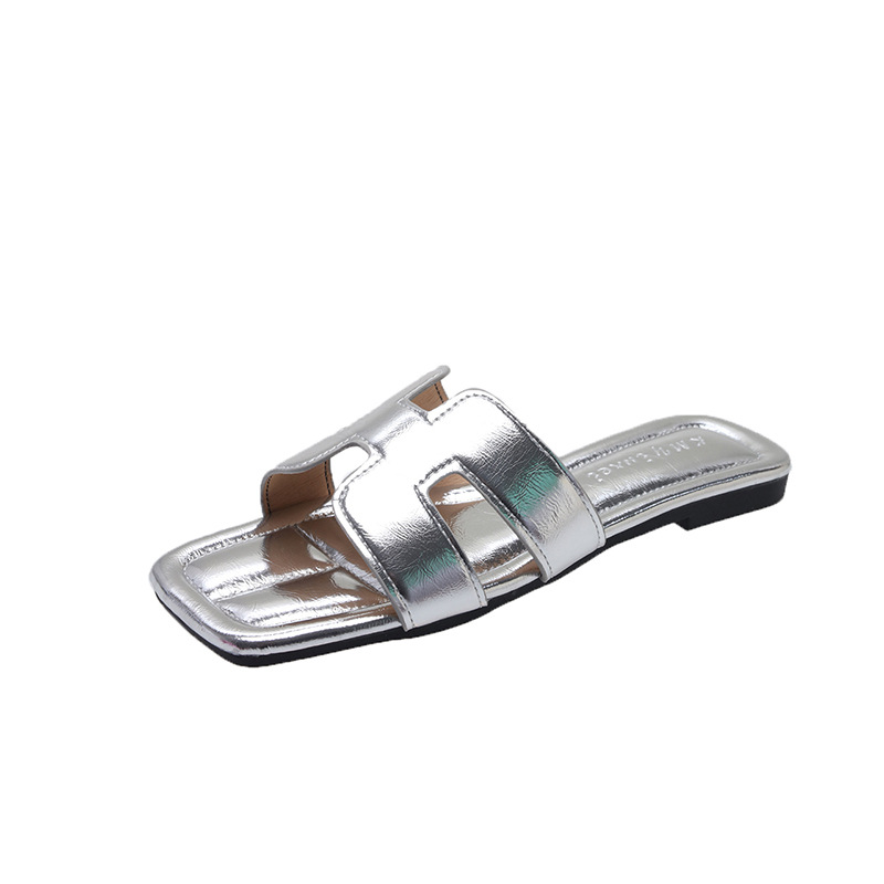 Free Shipping Fashionable Beach Flat Sandals for Women New Design Wearable Outdoors Soft Leather Comfort Versatile Summer Slides