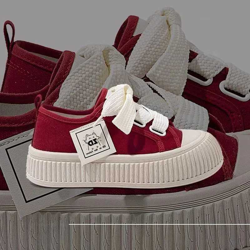 2025 New Trend Womens Sneakers Thick Soled Canvas Shoes Breathable White Trainers Student Casual Board Shoes XJ250725