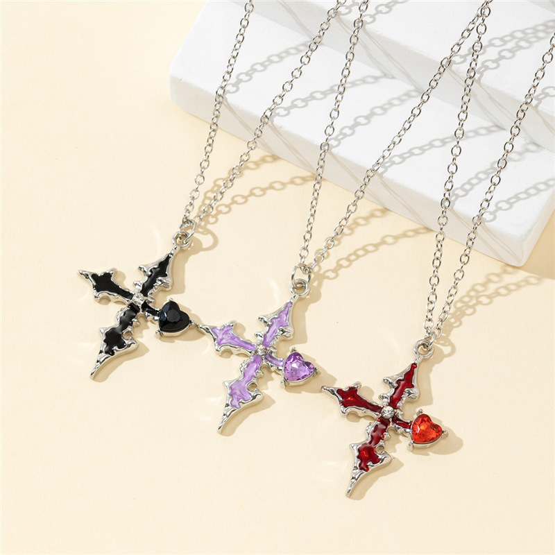 Eco-friendly Material Dark Style Purple Heart Cross Necklace Sparkling Exquisite Fashionable High-Value Versatile Collarbone Chain Jewelry for Women