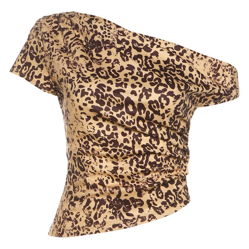 2025 Summer New Street Fashion Korean Style Asymmetrical Neck Leopard Print Slim Fit Base T-Shirt for Women ccc