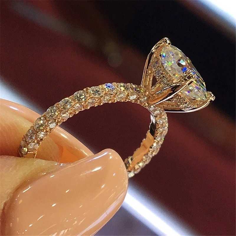 Simple and shiny womens ring fashionable all crystal AAA zircon engagement ring womens wedding party jewelry gift size 5-13 W250417