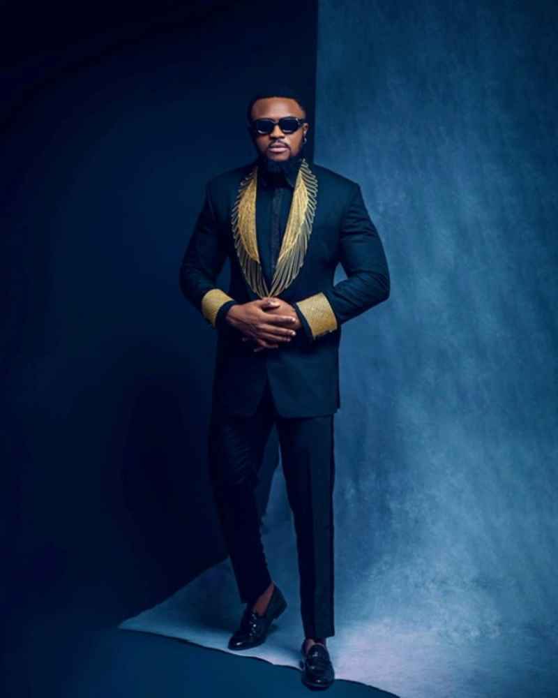 Fashion Appliques Wedding Tuxedos 2 Piece Set Jacket Pants Shawl Lapel Men Suits One Button Groom Wear Party Suit Customized