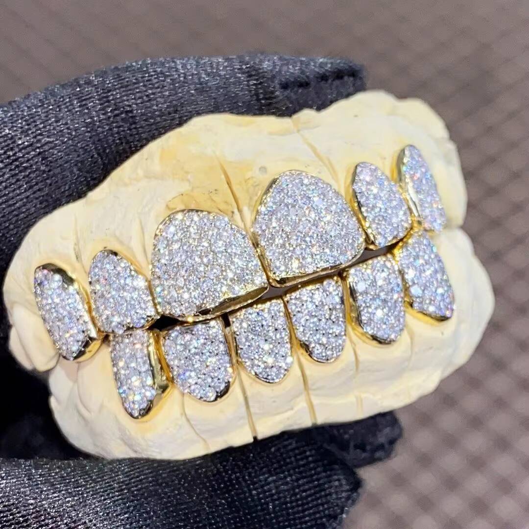 14K Plated White Gold VVS Moissanite Grillz Daily Wearing Iced Out Grillz Hip Hop Teeth Blingbling Diamond Grillz 925 Silver