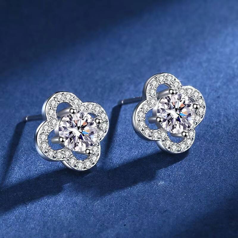 Qimei 925 Sterling Silver Ladies Moissanite Earrings Trendy Earrings 2024 Moissanite Stud Earrings