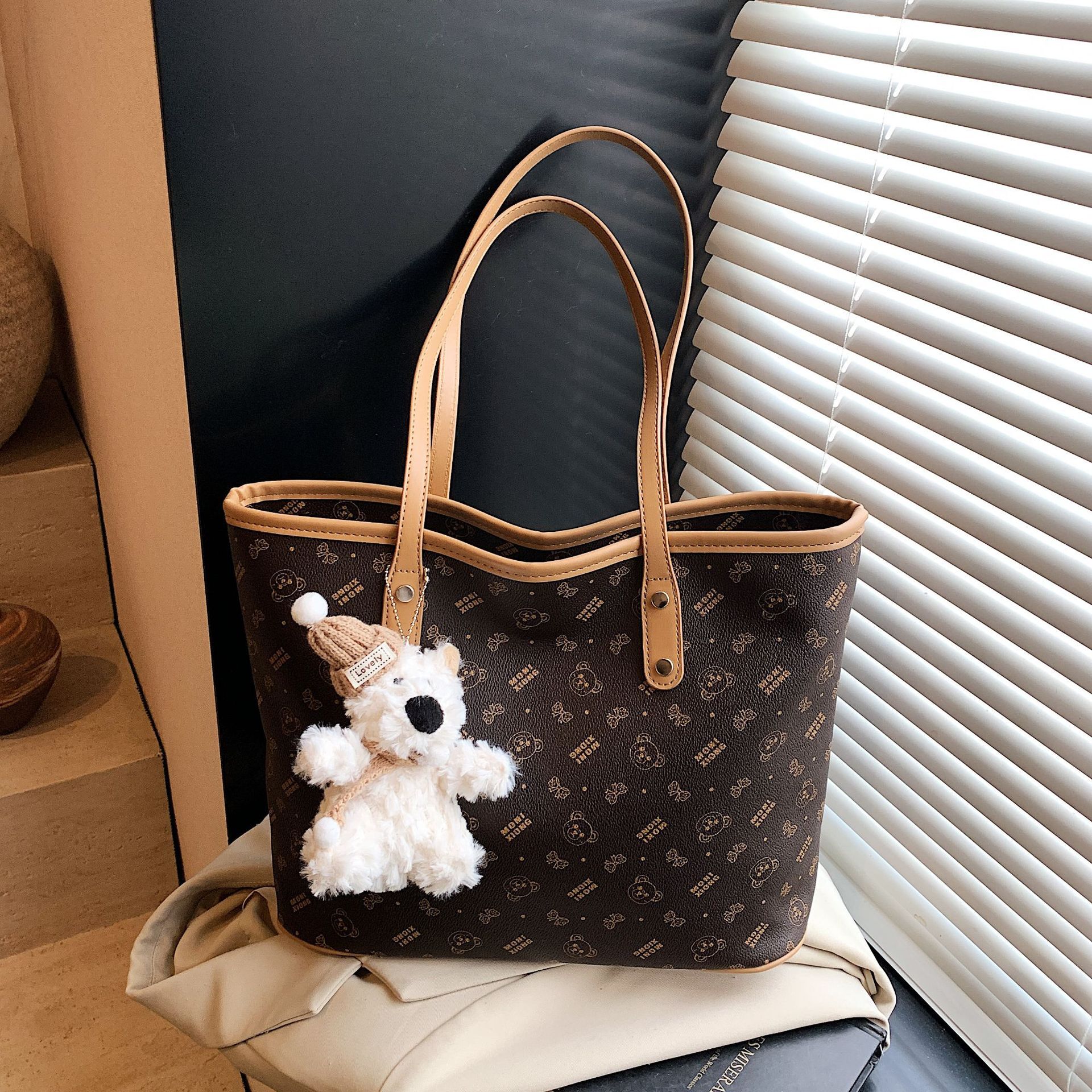 Luxury Brand Designer Bag New Tote Bag Bread Bear Morning Light Sail Language Large Capacity Bag For Women 2025 Trendy Handbag Commuting