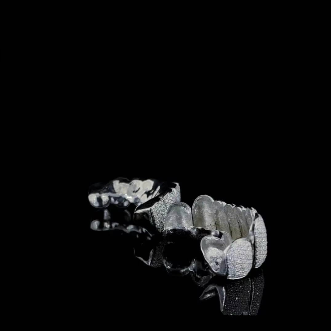 Best Quality 18K Gold Fully Iced Out Teeth Grillz Hip Hop Style with Freshwater Pearl Moissanite Diamond Teeth Grinder