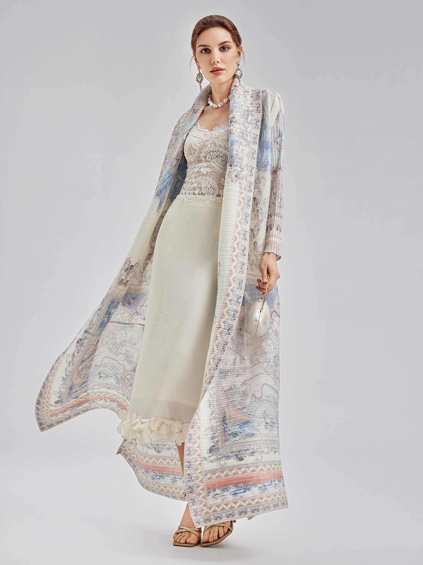 Ethnic ClothingThe Abaya long windbreaker for women is elegant, loose, large-sized printed cardigan and shawl in an Arabian style. It's trendy NZ