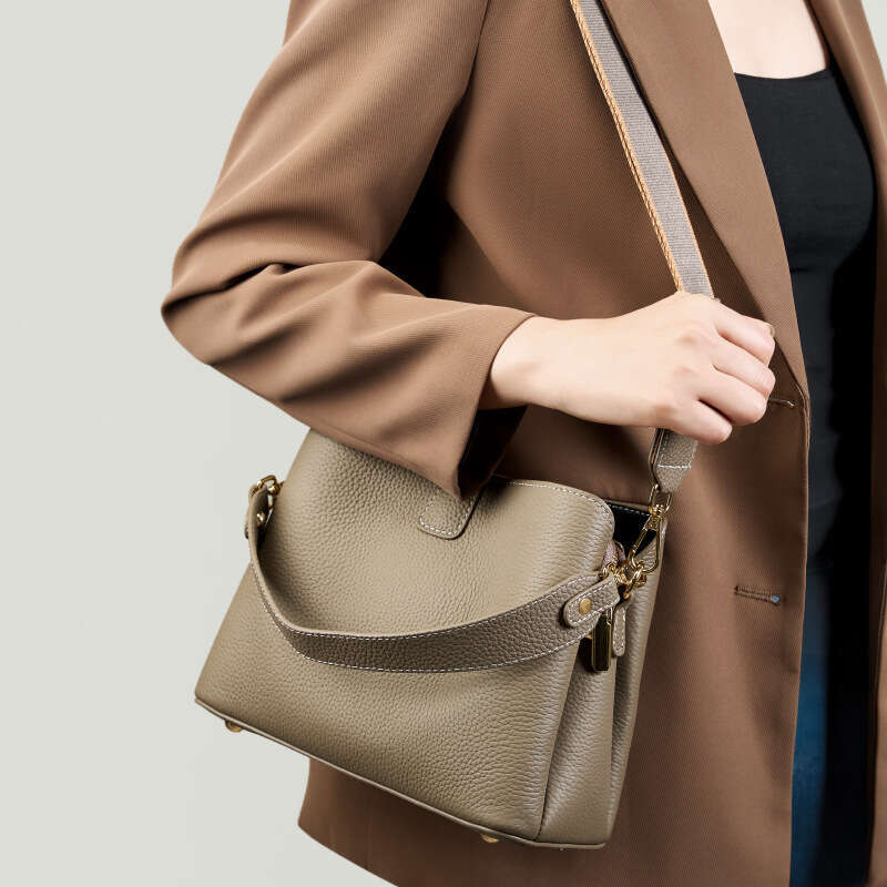 New Luxury Designer bag Top Layer Cowhide Trend Large Capacity Bucket Bag Simple Versatile Shoulder Crossbody Handbag