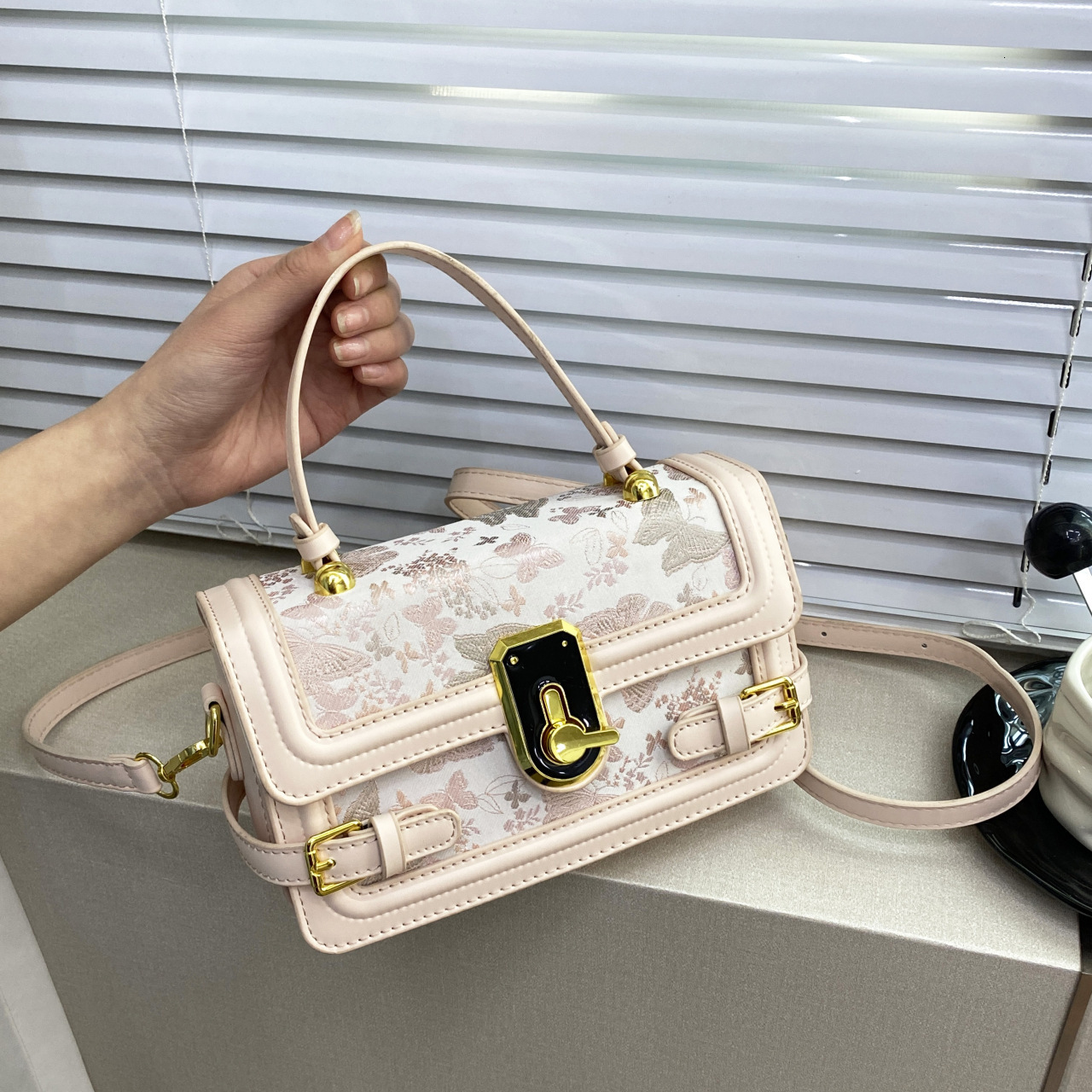 Luxury Brand Designer Bag Small Square Bag For Women New 2025 Light Luxury Fashion Handbag Textured Single Shoulder Trendy Versatile Crossbody Evening