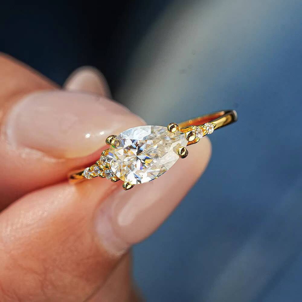 Wholesale 14K Gold Plated Pear Cut Moissanite Ring Trendy Engagement Wedding Ring 1.5ct with GRA Certificate Gift
