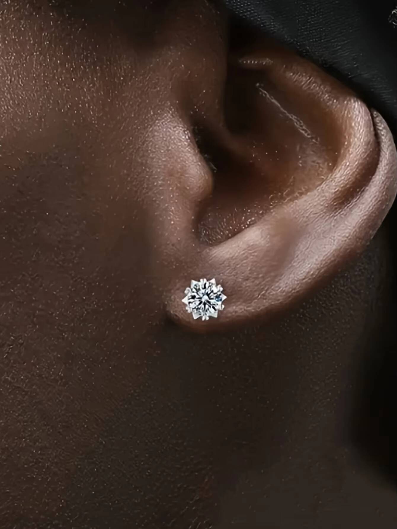 Fashionable Wholesale Moissanite Stud Earrings 925 Sterling Silver 0.5ct 1ct VVS Moissanite Earrings