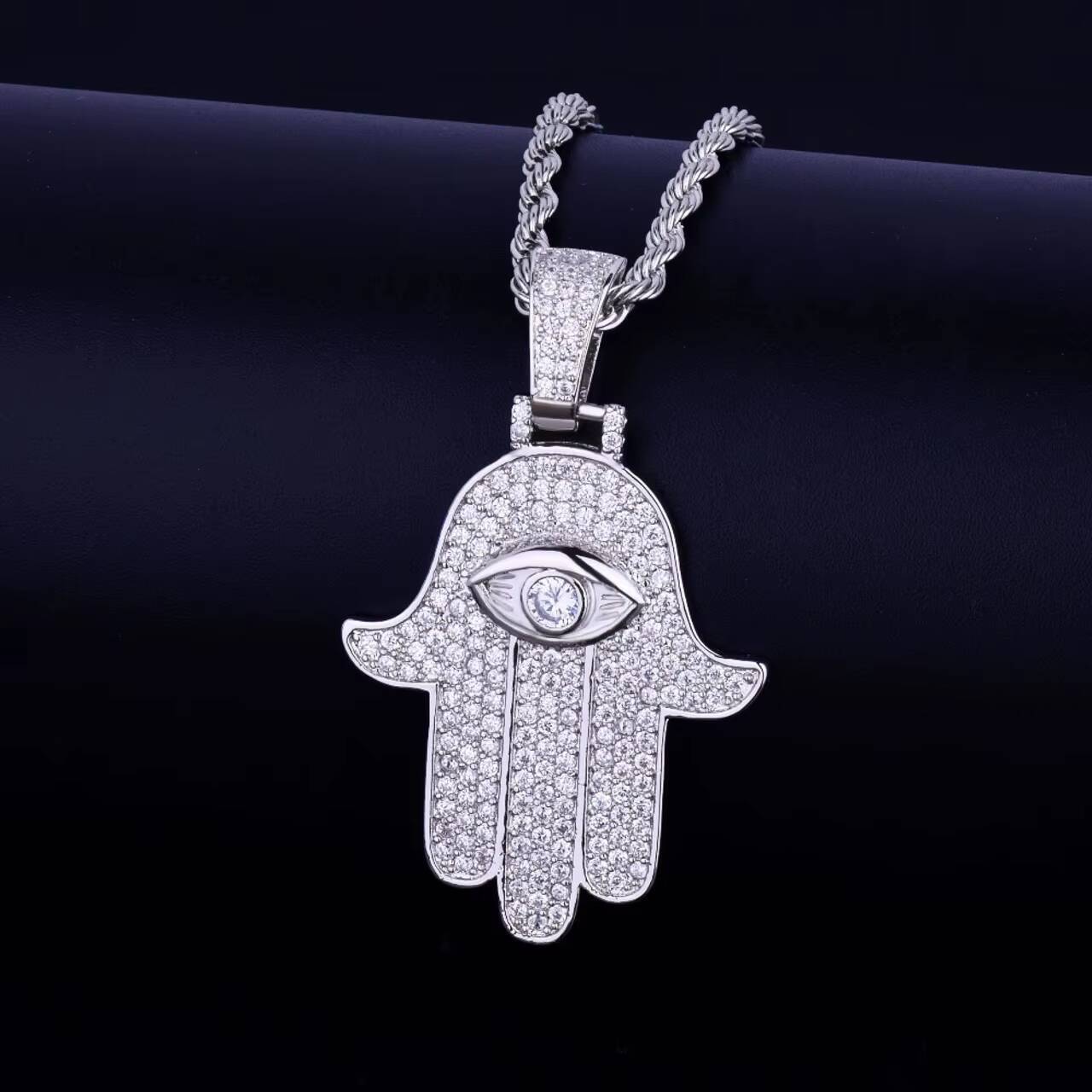 New Design VVS Diamond CZ Fatima Hamsa Hand Pendant Luxury Ice out Good Luck Necklace with Moissanite Hip Hop Pendants Charms