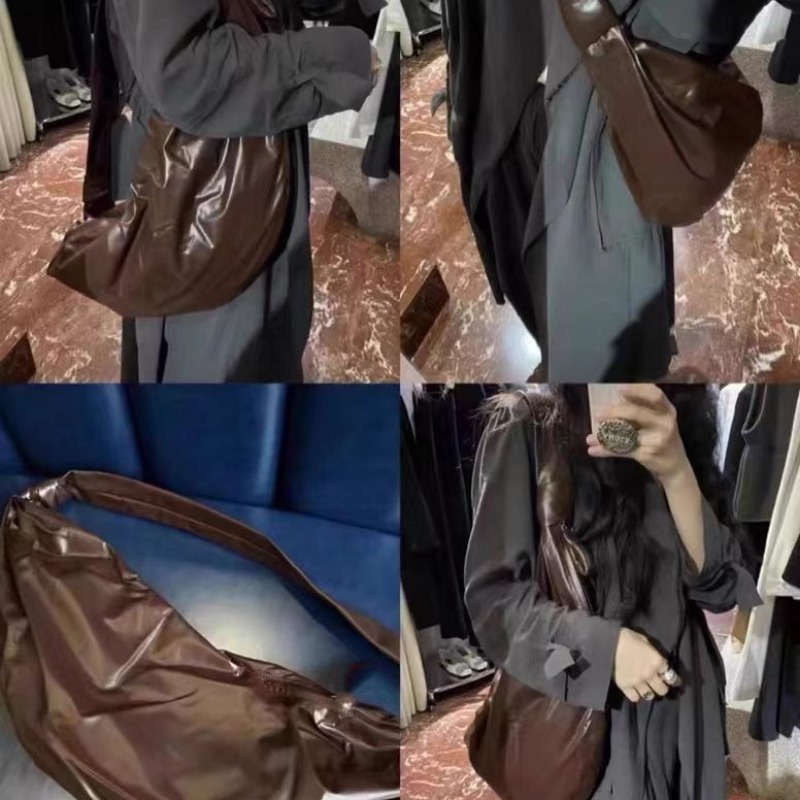 Vintage Commuter Messenger Bag Women's Shoulder Bag Travel Large Capacity Dumpling Bag