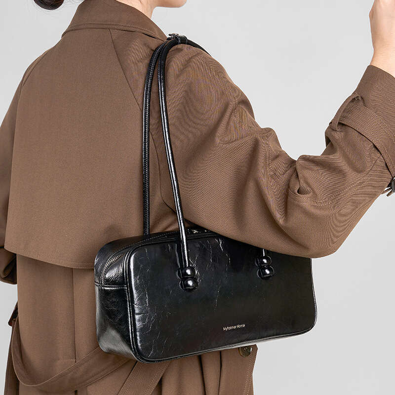 Designer Bag Tote Bag Designer Shoulder High-End Niche First Layer Cowhide Boston Bowling Large Capacity Black Underarm Women Genuine Leather Pillow B