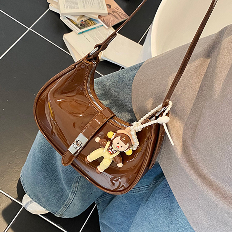 2025 autumn new crossbody bag niche design versatile fashion trend personalized armpit bag simple women's shoulder bag designer bag