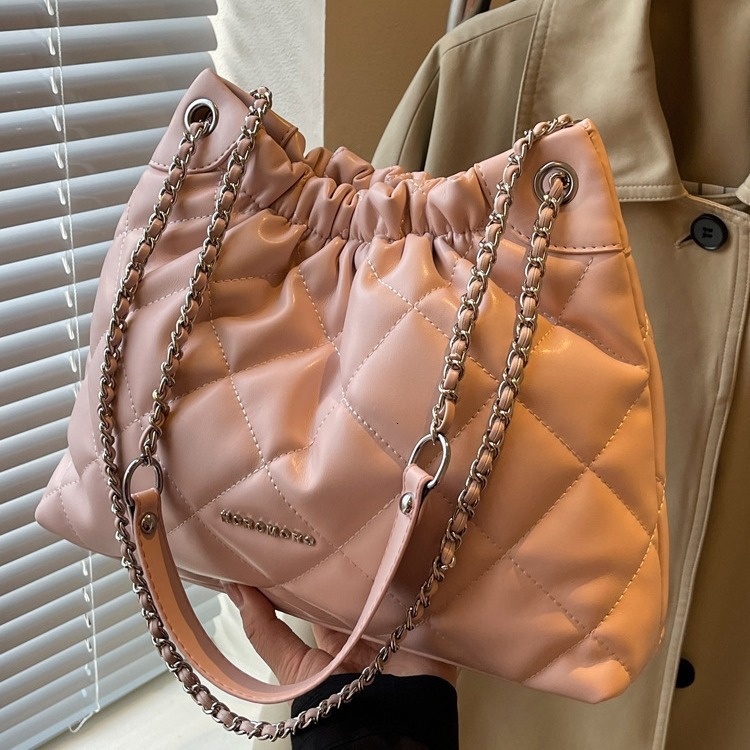 Luxury Brand Designer Bag Women's Bag Fashion Large Luxury bag Capacity Bag New Small Style Quilted Chain Bucket Bag Spring Style Shoulder Bag