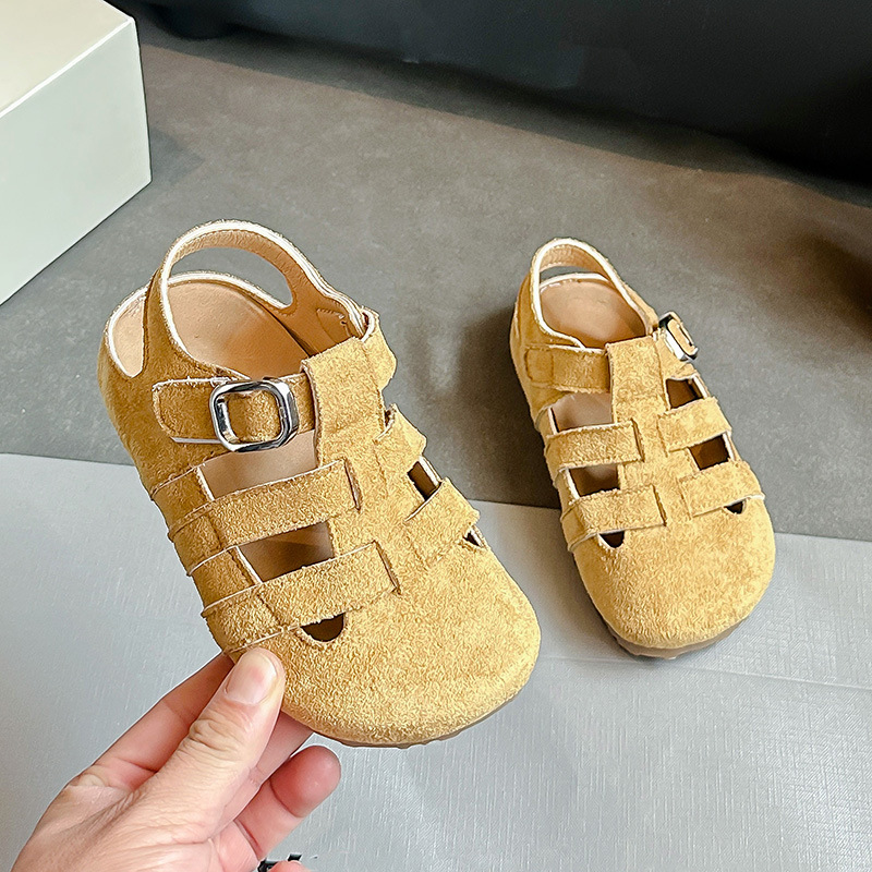 Children's Sandals for Boys, New Summer 2025 new Styles Breathable Baby Shoes Brown Woven Toe-Covered -Style Shoes with Soft Soles and Anti-Slip 