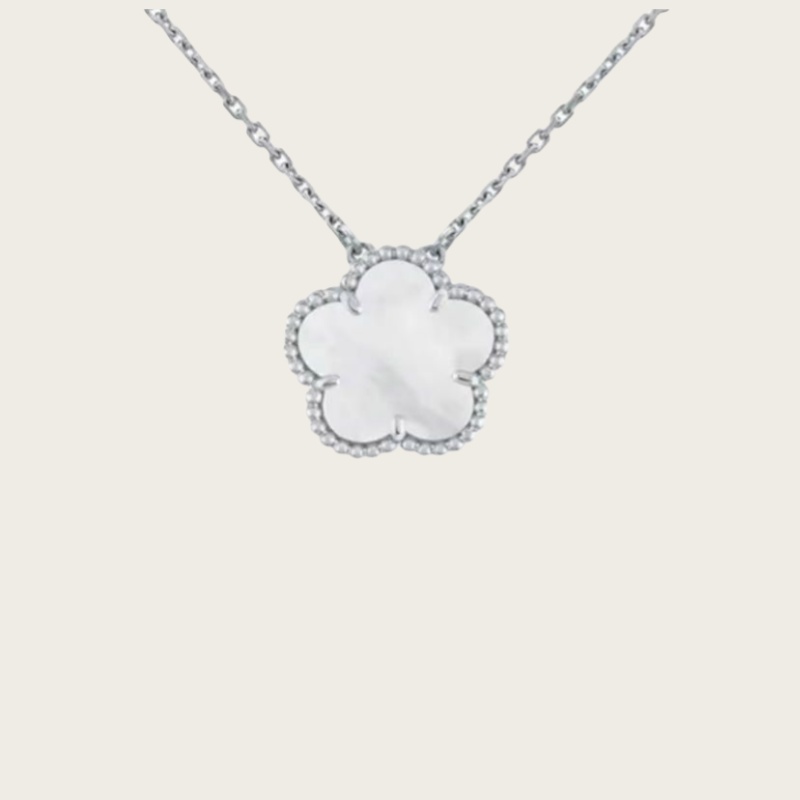 Four leaf clover woman high grade necklaces womens delicate trendy female ornaments extravagant designer necklace women gold sier color dd0123 new