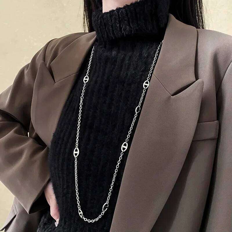 French Retro Style Fashionable Pig Nose Necklace, High-end OT Sweater Chain,light Collarbone Chain,high-end Girl Necklace