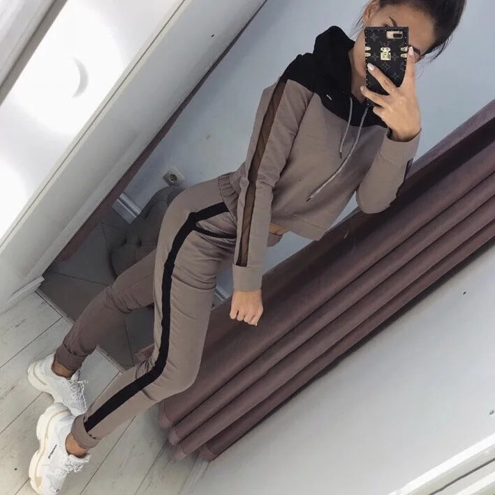 Striped Crop Top Hooded Tracksuit For Women Long Sleeve Sports 2pcs Set Autumn Sportstwear Womens Tracksuits Yoga Shirts 250717
