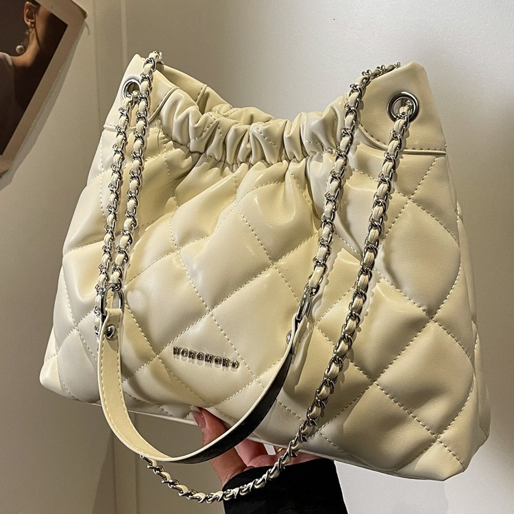 Luxury Brand Designer Bag Women's Bag Fashion Large Luxury bag Capacity Bag New Small Style Quilted Chain Bucket Bag Spring Style Shoulder Bag