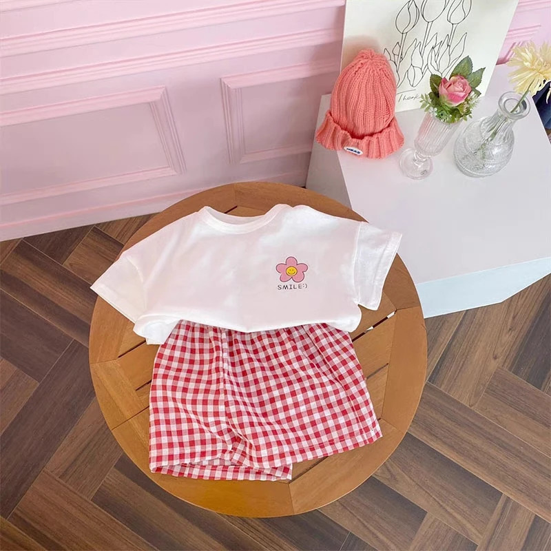 ute Floral Pattern Baby Girls Short Sleeve Suit Summer Clothing Childrens Tshirts Plaid Shorts Kids 2 Piece Set Girl Clothes 250725