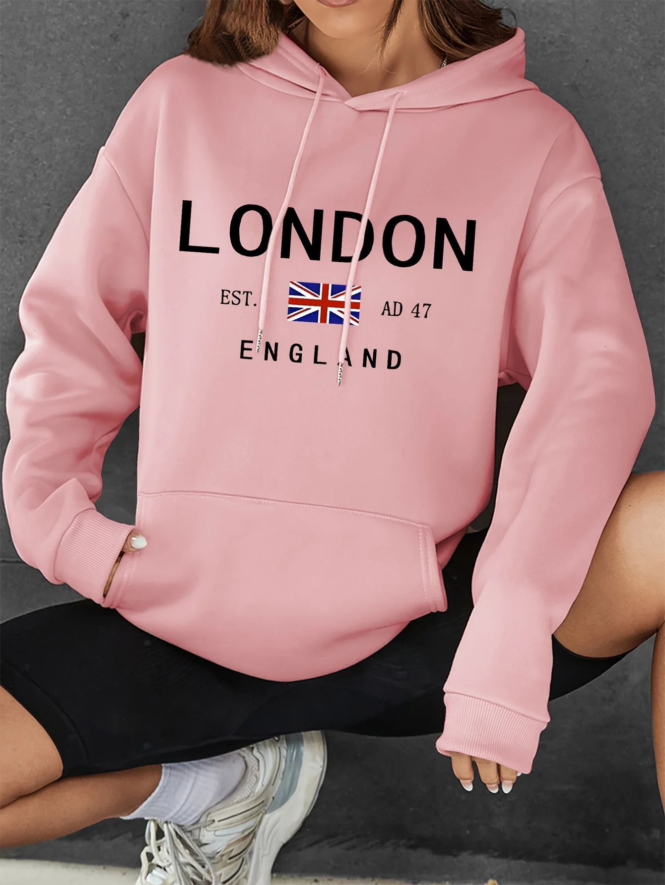 Womens autumn and winter fashion casual sports loose London print fleece warm long sleeved pocket hooded sweatshirt 250725