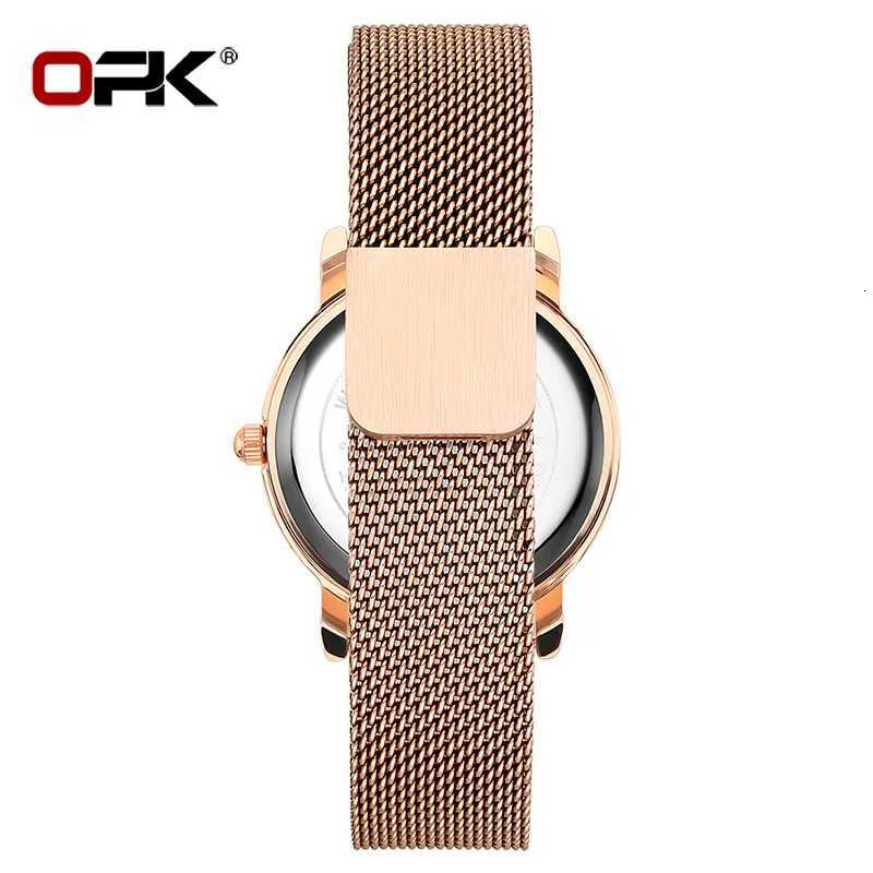 8115 Magnetic Strap With Automatic Adsorption Strap Quartz Watch Mens Watch X250726