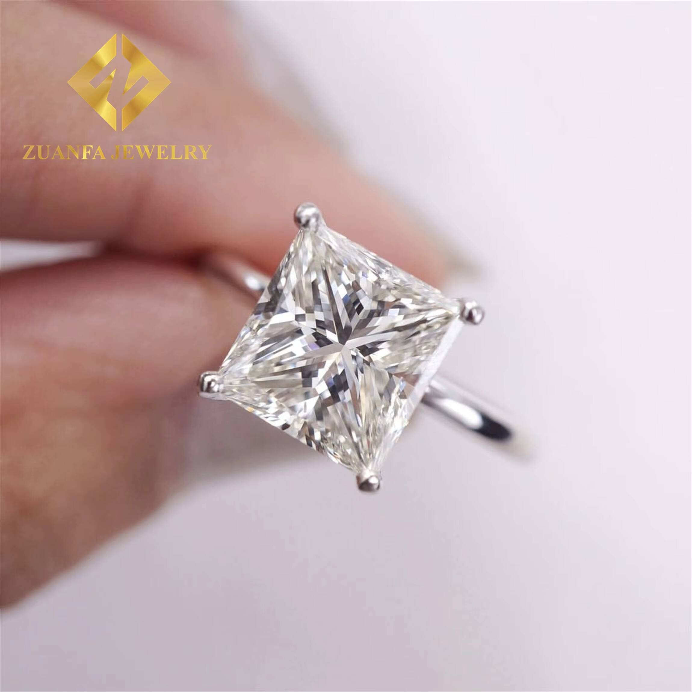 Elegant Women Style 10k 14k Yellow Gold Luxury Bridal Wedding Jewelry Emerald Princess Moissanite Engagement Solitaire Ring