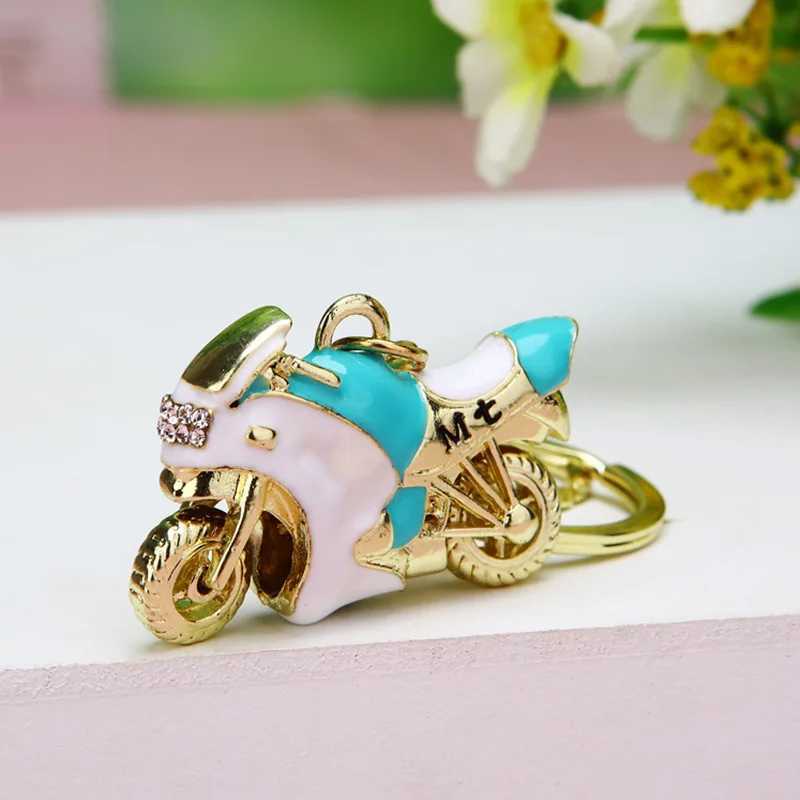 Motorcycle Pendants KeyChain New model Car Key Holder color metal Bag Charm Accessories 3D Crafts Key Chain R250725