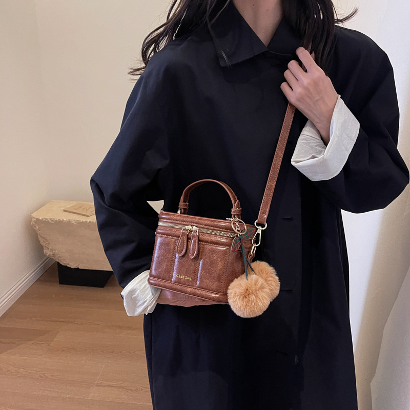 Luxury Brand Designer Luxury bag Bag Women's Bag High-Quality Texture Small Bag New Fashion Ins Style Handheld Box Bucket Bag Versatile Stylish C
