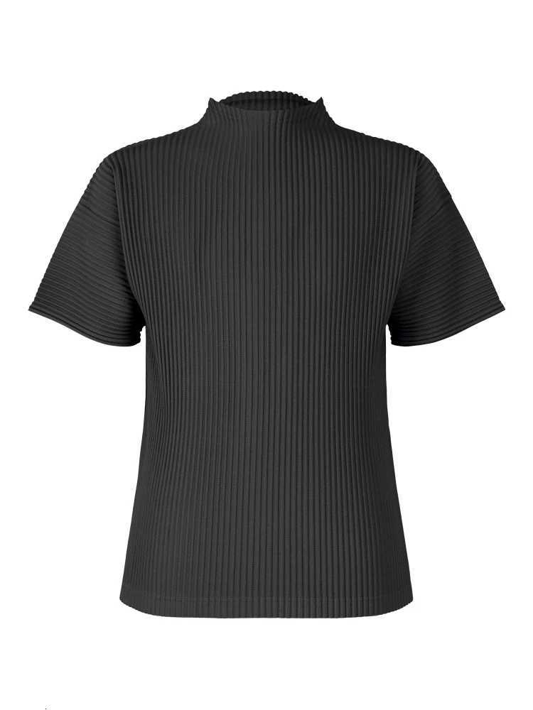 2024 Miyake Pleated Clothes Man Short Sleeve T-Shirt Fashion Black Turtleneck Top Z250725