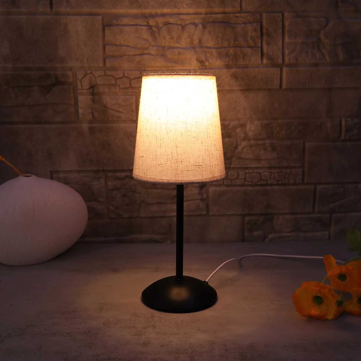 Modern minimalist and aesthetically pleasing fabric table lamp single color warm light LED home decoration lighting table lamp. XJ250725