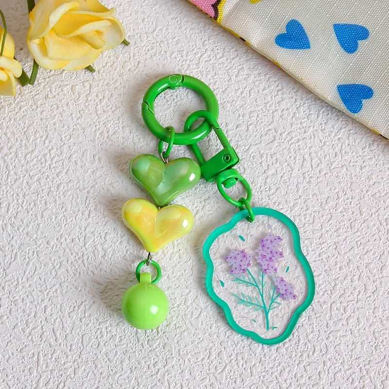 Beautiful Colorful Flower Keychains Heart-shaped Pendant Acrylic Floral Keychains Woman Handbag Ornament R250725