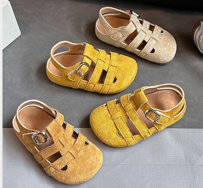 Children's Sandals for Boys, Summer 2025 Styles Breathable Baby Shoes Brown Woven Toe-Covered -Style Shoes with Soft Soles and Anti-Slip Features