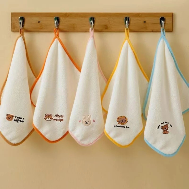 5pcs Baby Towel Set Soft Skin Friendly Drool for born Items Coral Fleece Absorbent Squares Face 25x25cm 250725