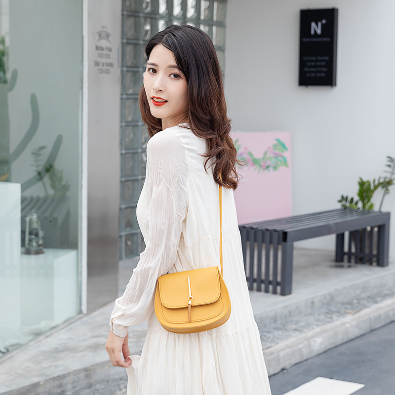 Urban Minimalist Women's Shoulder Bag Free Shipping Designer Luxury New Korean Version Phone Bag Fashion Tassel Handbag Casual Shopping Crossbody
